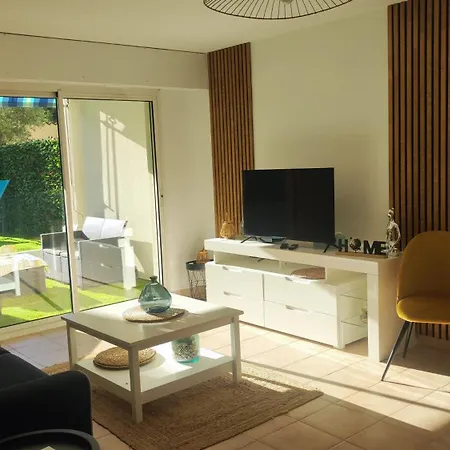 Apartmán T2 Meuble A 300m De La