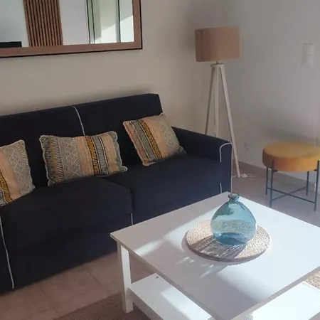 T2 Meuble A 300m De La Apartmán *