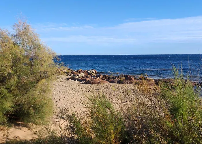 T2 Meuble A 300m De La * Saint-Raphael (Var)